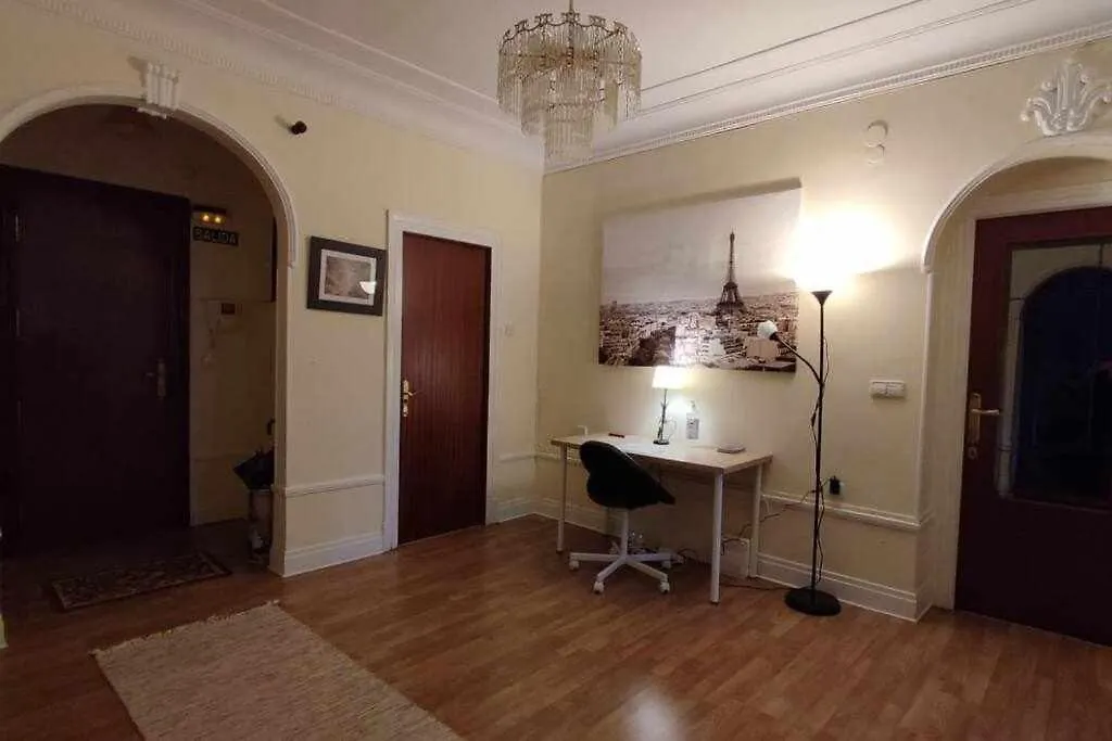 Fliphouse Rooms Pension contacts